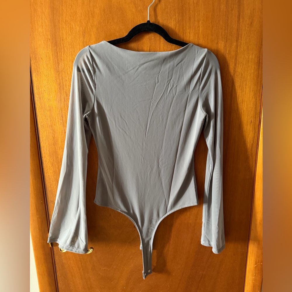 BRAND NEW | ReoRia Gray Long Sleeve Bodysuit | Size M 🩶 - Picture 8 of 8